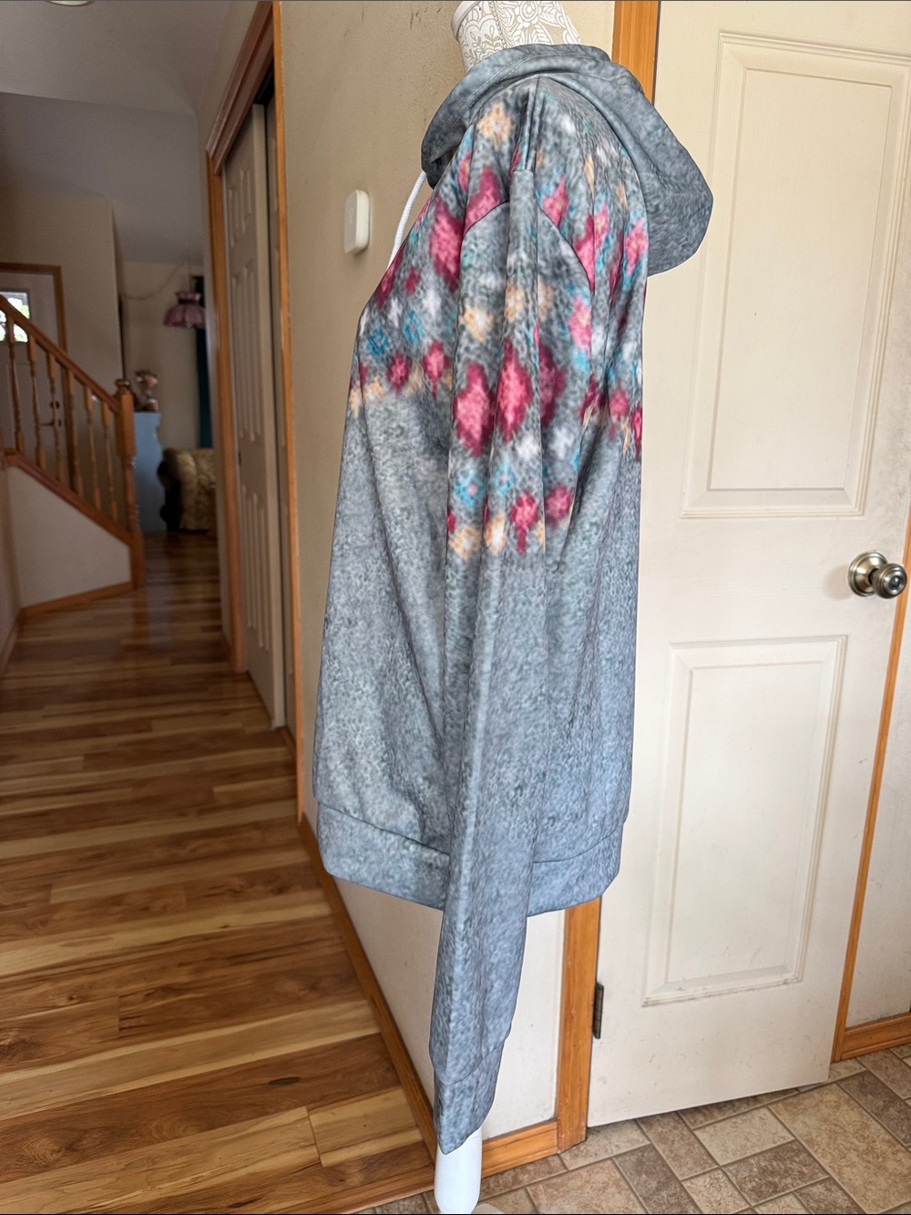 The Hills patterned hoodie - Picture 3 of 6
